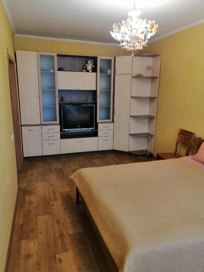 Уютная Квартира На Лётной 6 Чернихив Екстериор снимка