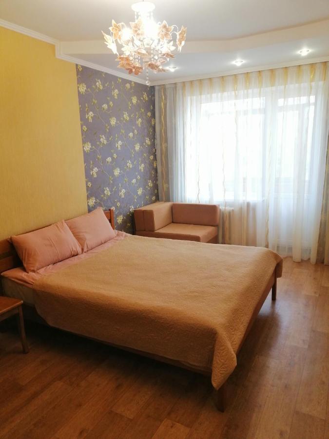 Уютная Квартира На Лётной 6 Чернихив Екстериор снимка